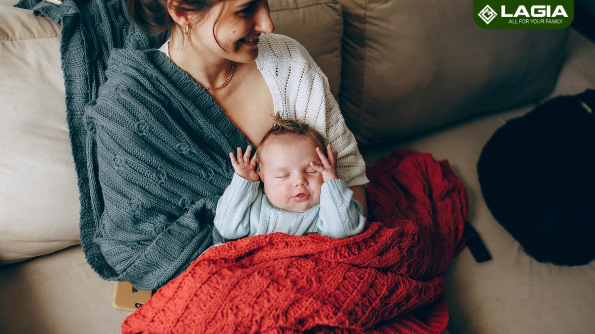 Chăm sóc da đầu cho trẻ sơ sinh bị cứt trâu
